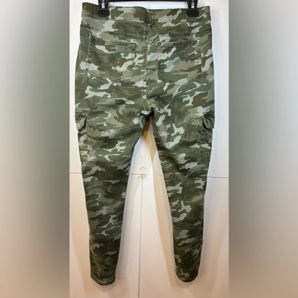 Justice Camo Cargo Skinny Pants Girls Size 16 Plus Green Stretch Pull-On